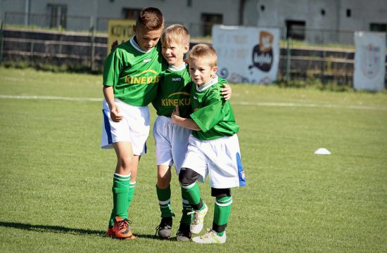 Kinderen meer aan het sporten krijgen